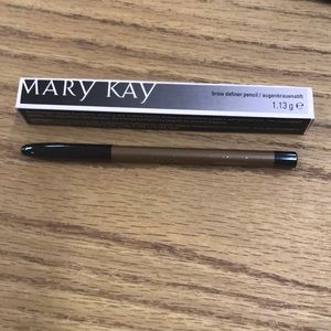 Mary Kay Brow Definer Pencil in Soft Auburn